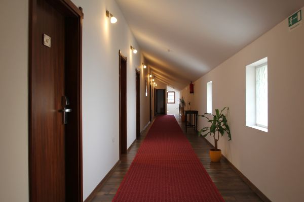 Hotel Lug (Bilje)